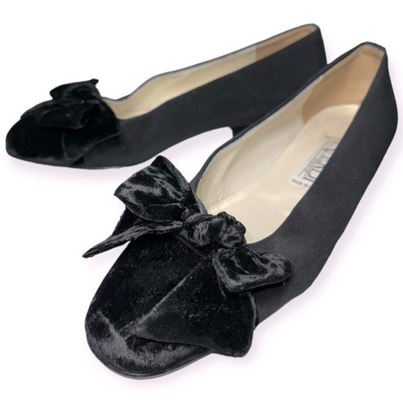 P. Verdi Paris Womens Size 37 6.5 Black Velvet Bow Cap Toe Slip On Loafers Flats - Picture 1 of 10